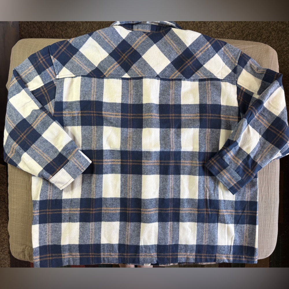 Button Up Flannel Jacket - Picture 4 of 5